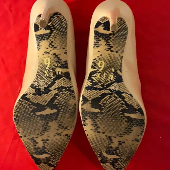 Mix No. 6 Patent Leather Tan Heels - Size 8 1/2 - Picture 7 of 11